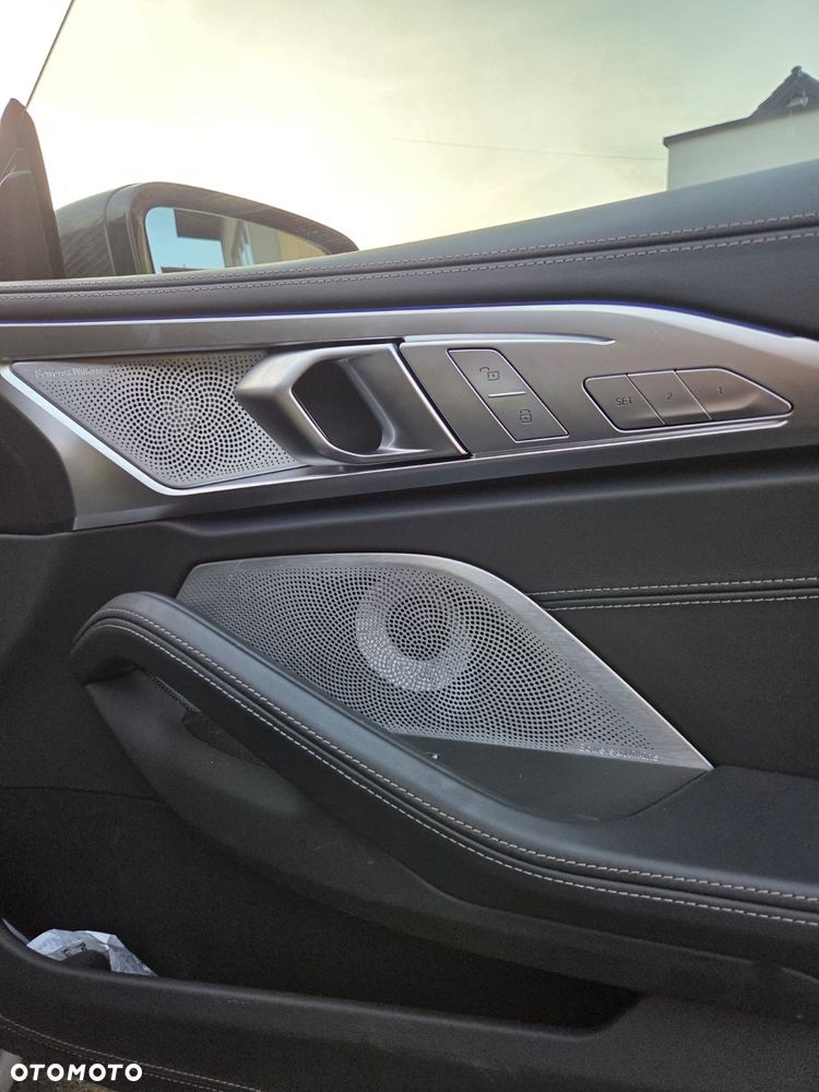 BMW Seria 8 - 15