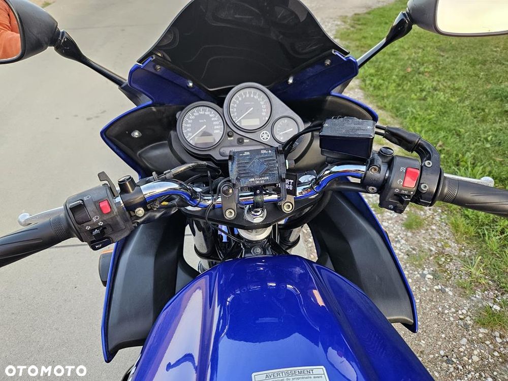 Yamaha FZS - 19