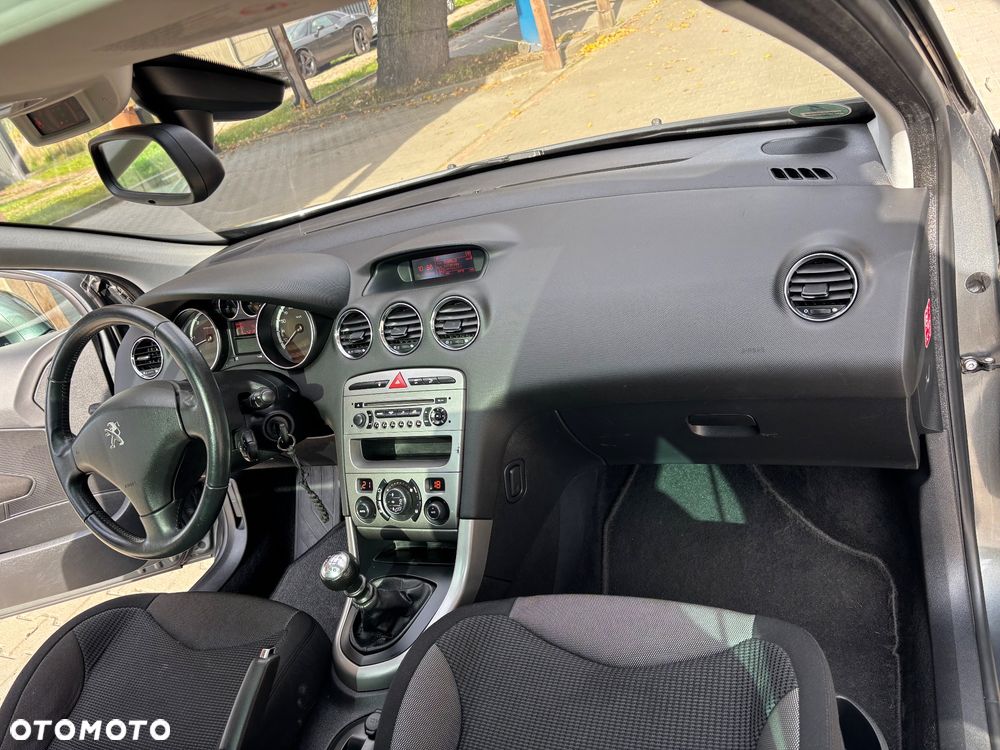 Peugeot 308 e-HDi FAP 110 Stop&Start Family - 14