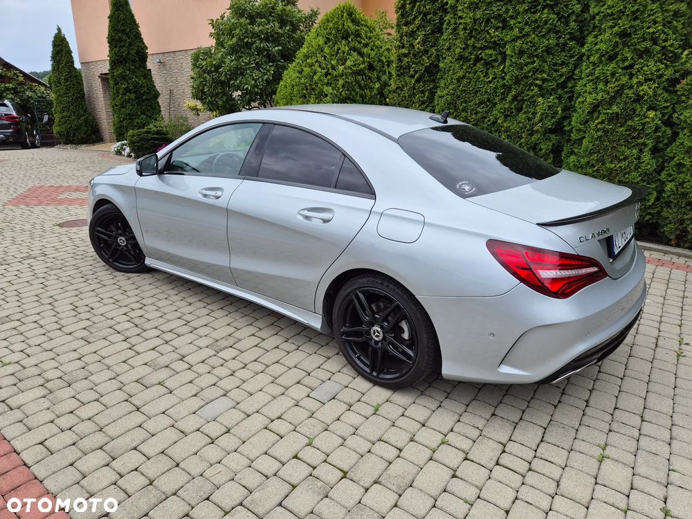 Mercedes-Benz CLA 180 7G-DCT AMG Line - 5