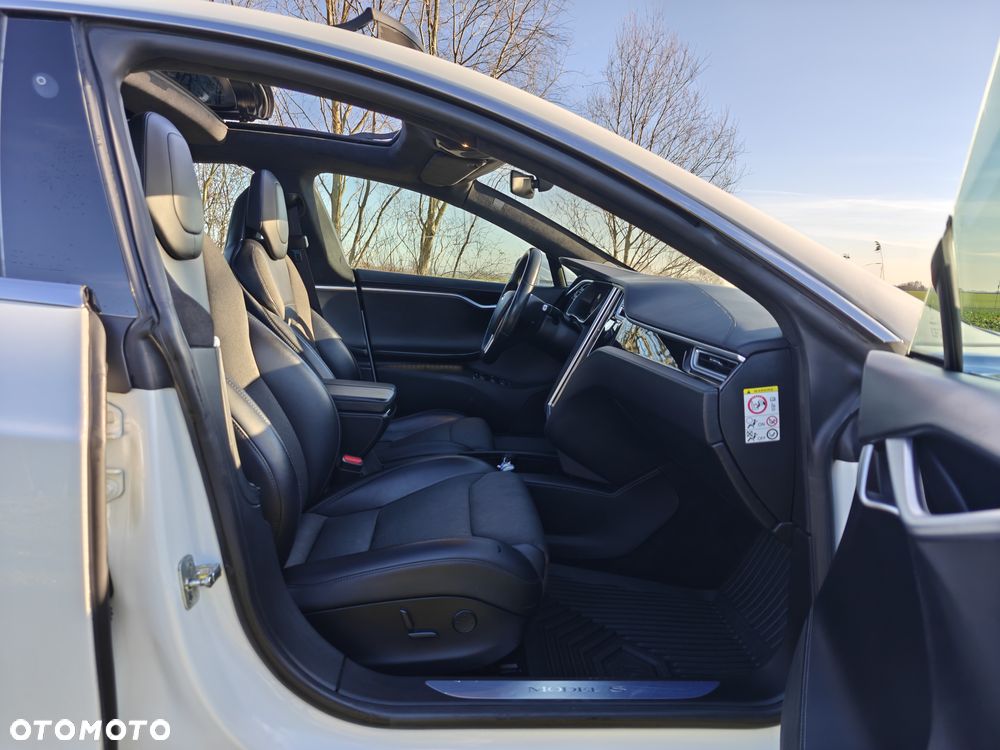 Tesla Model S Long Range Plus - 11