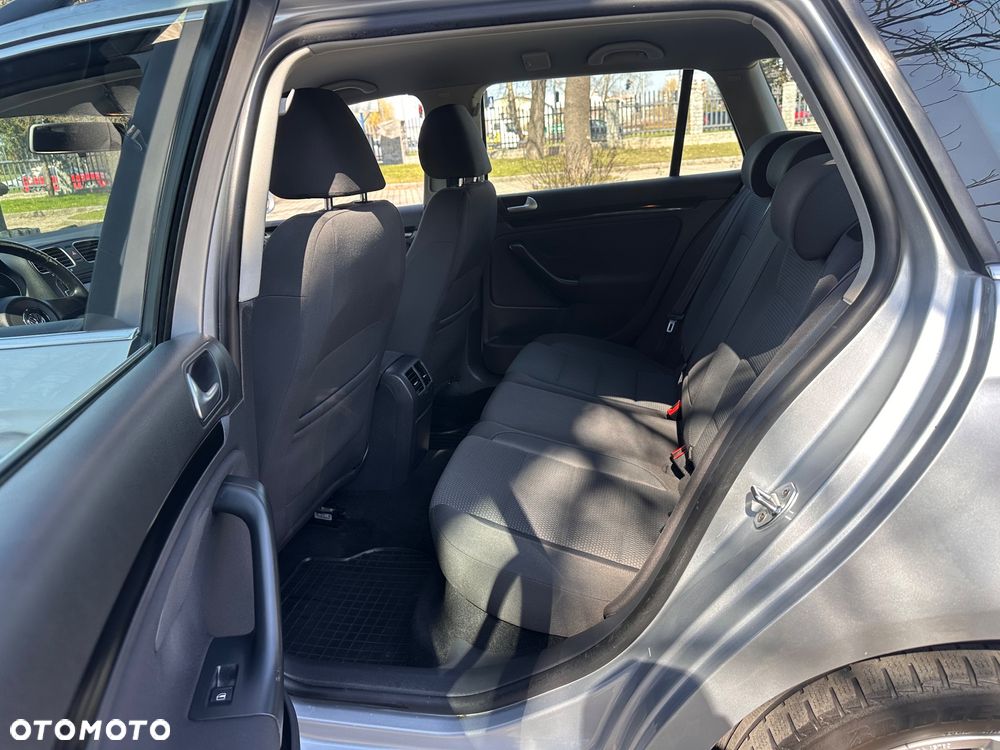 Volkswagen Golf 1.6 TDI DPF Style - 18