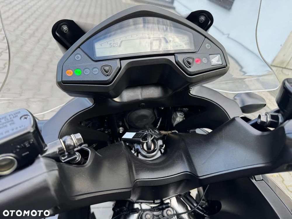 Honda VFR - 24