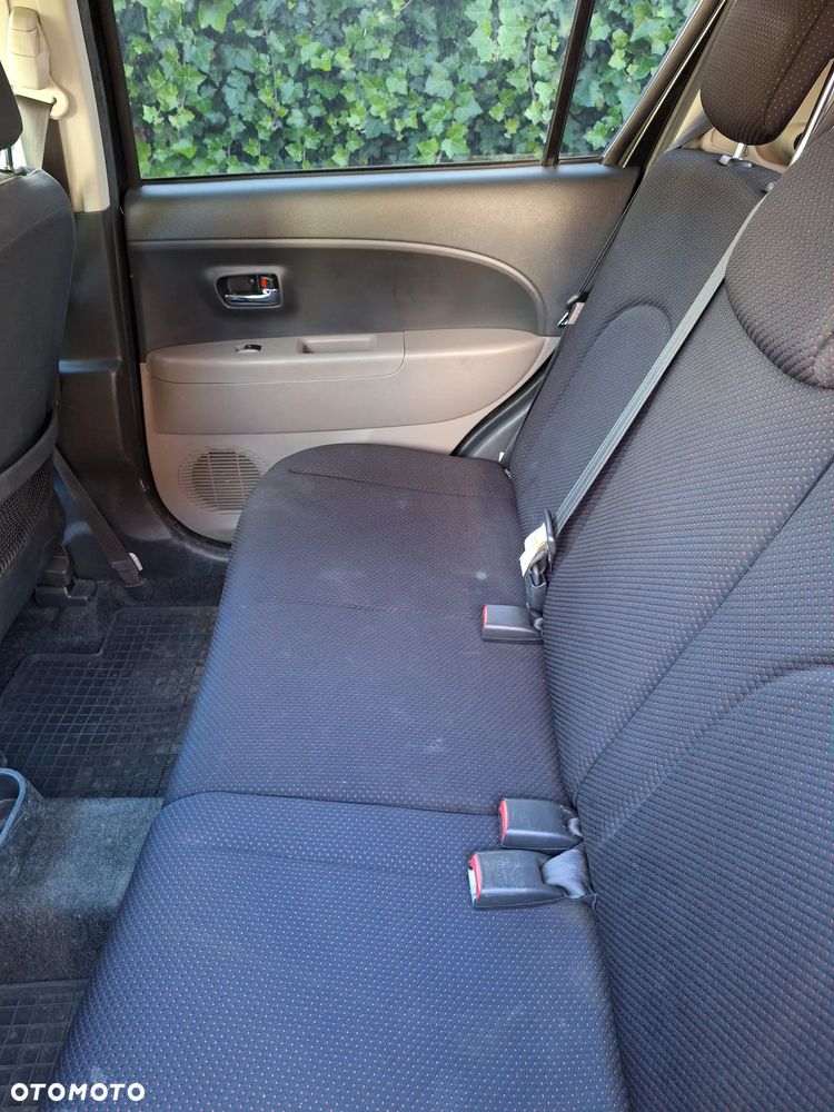 Daihatsu Sirion 1.3 - 18