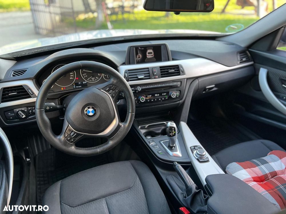 BMW Seria 3 320d Aut. Advantage - 24