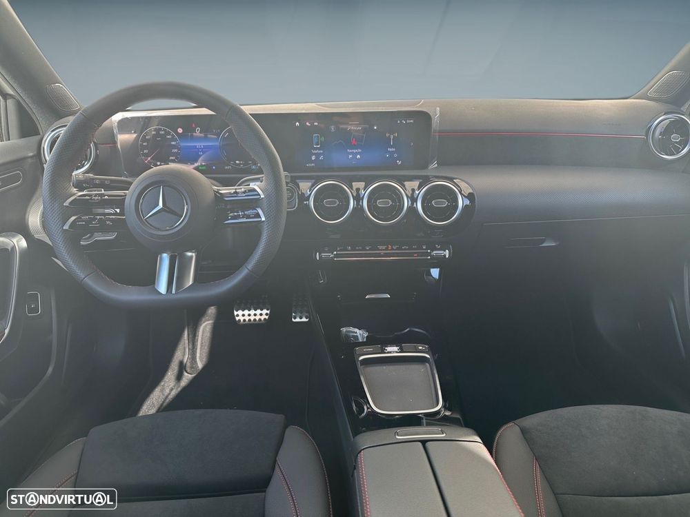 Mercedes-Benz A 250 e - 12