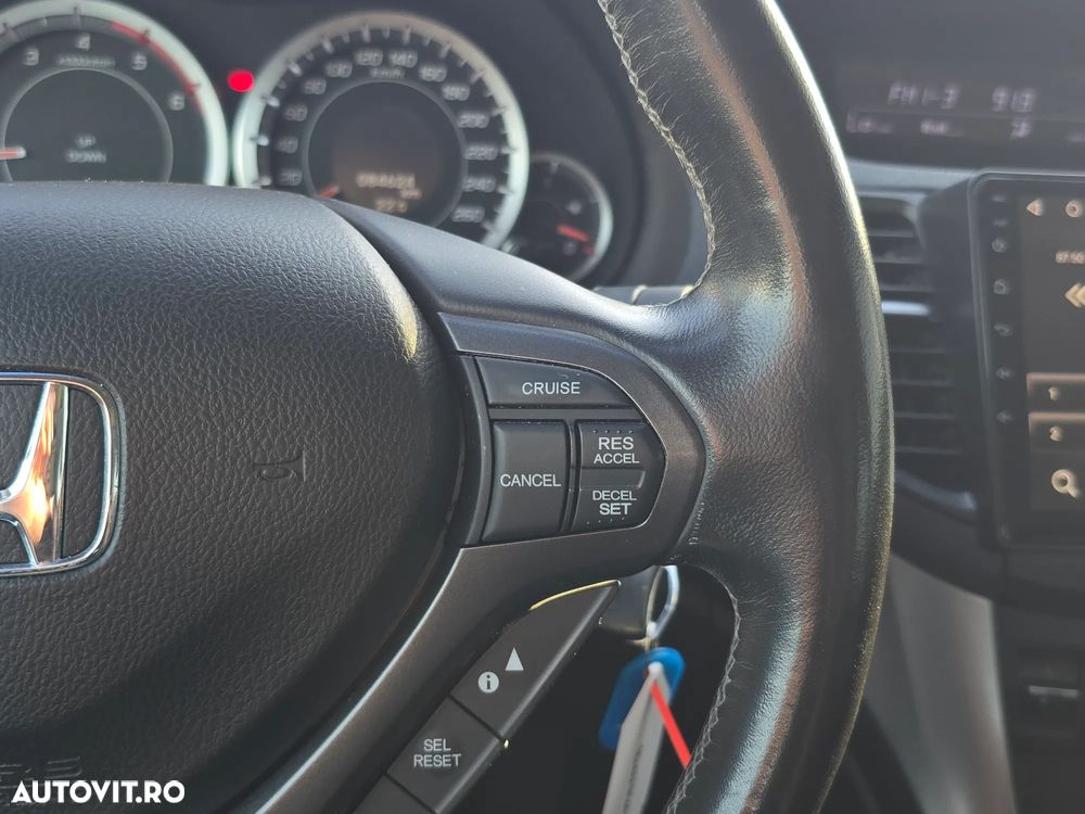 Honda Accord 2.2 i-DTEC MT Elegance - 9