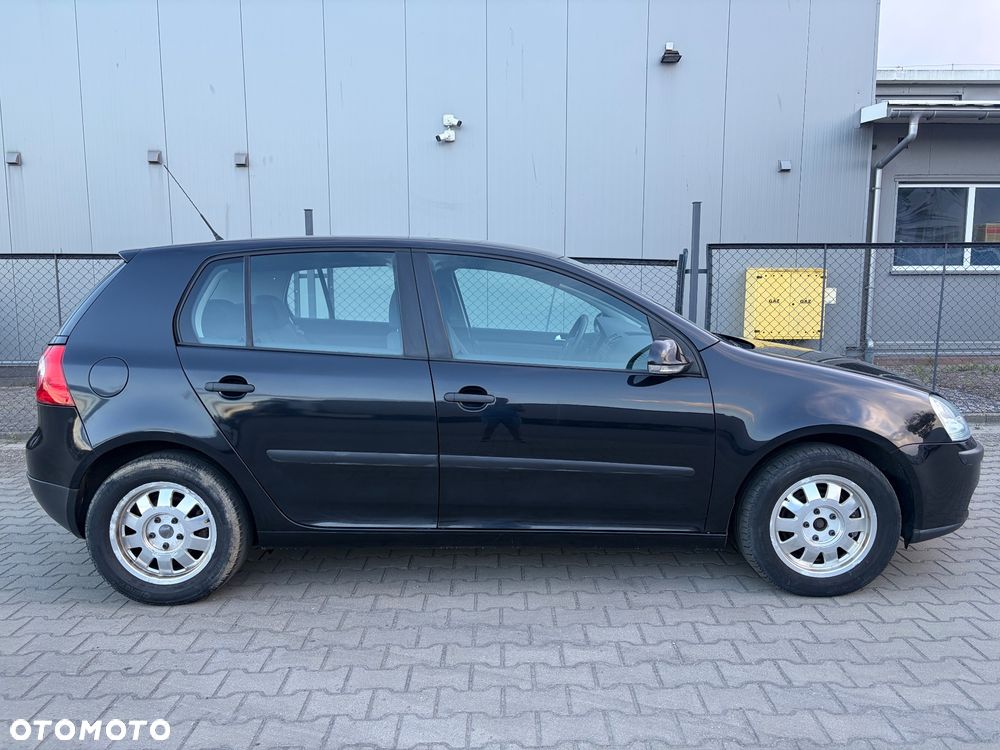 Volkswagen Golf - 10