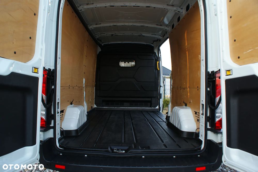 Ford Transit - 18