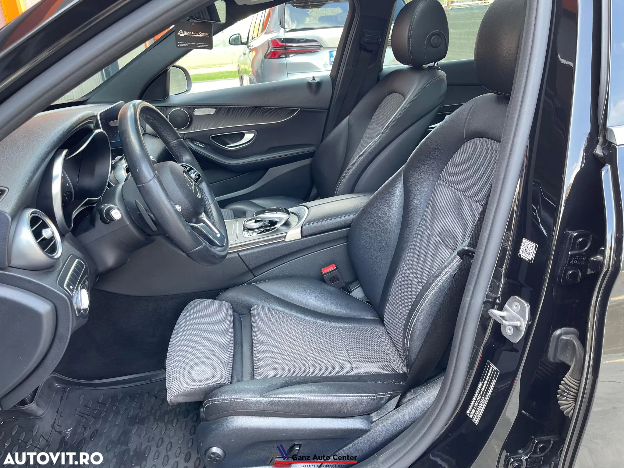 Mercedes-Benz C 220 d 4Matic 9G-TRONIC AMG Line - 13