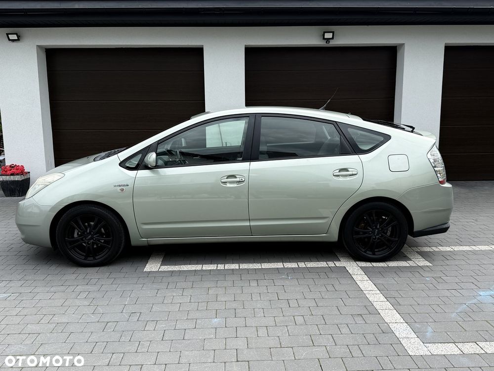 Toyota Prius 1.5 VVT-i Sol - 3