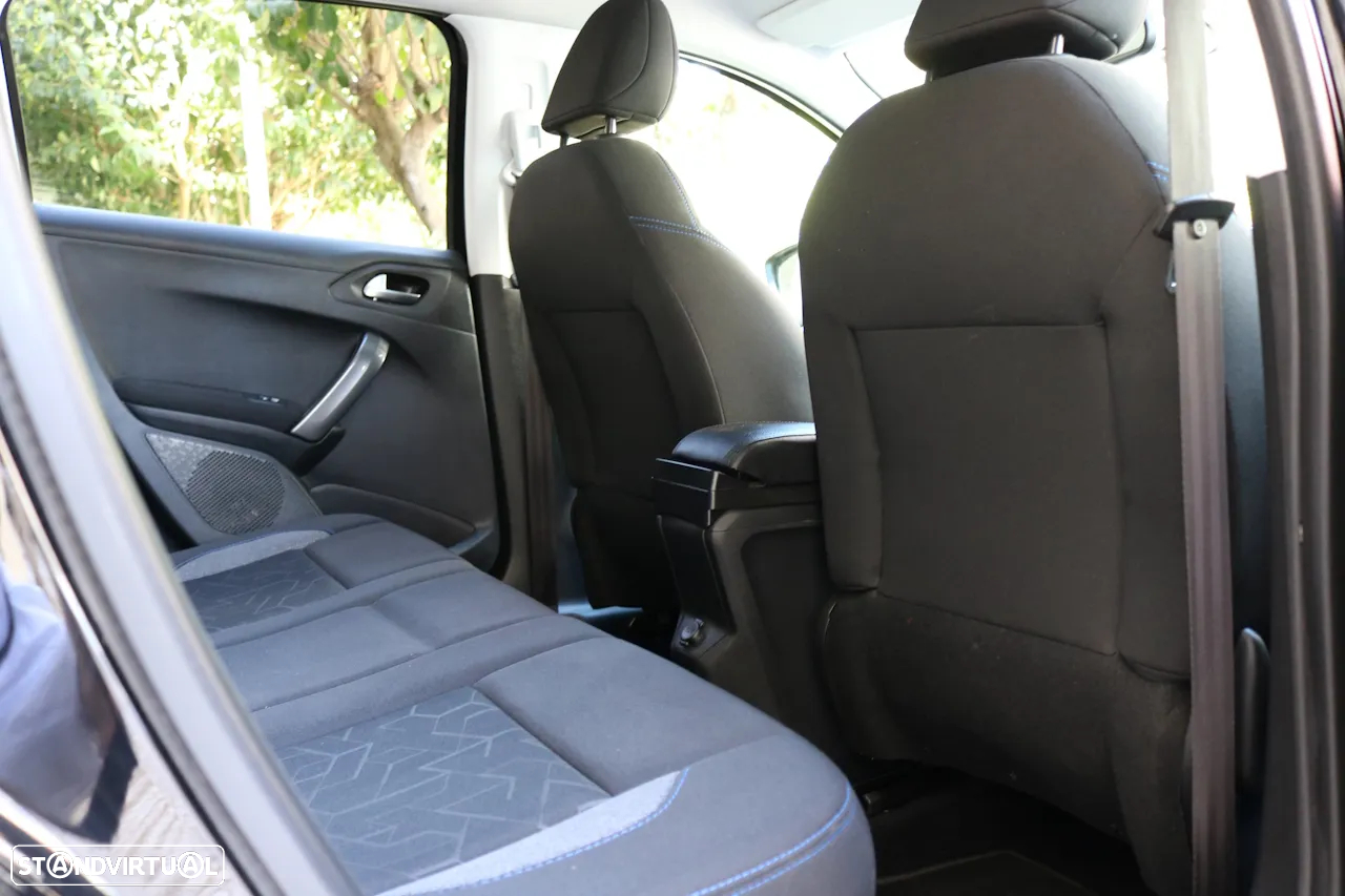 Peugeot 2008 PureTech 130 Active Pack - 28