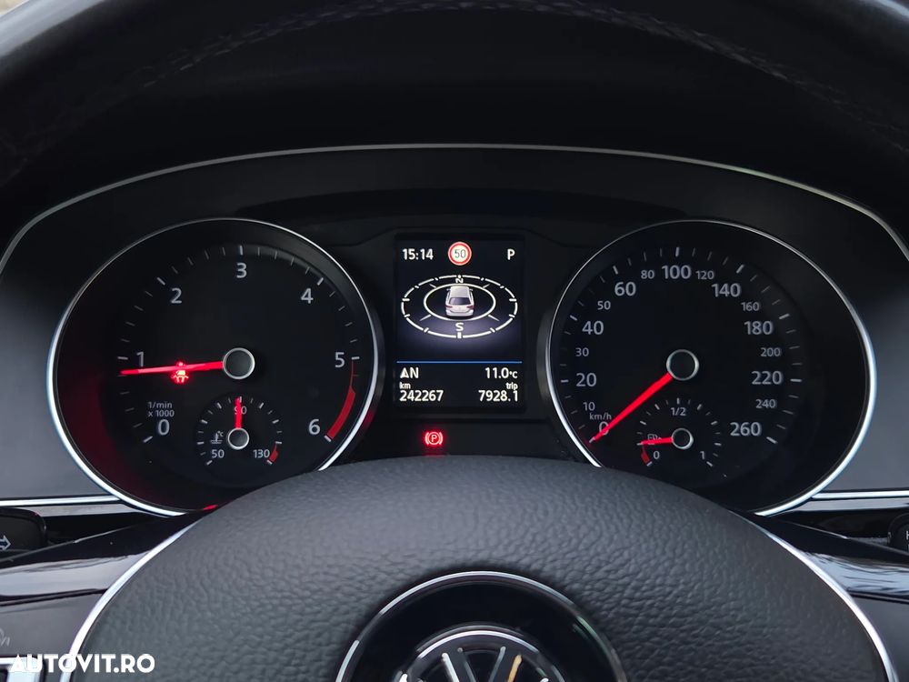 Volkswagen Passat Variant 2.0 TDI SCR 4Motion DSG (BMT) Highline - 27