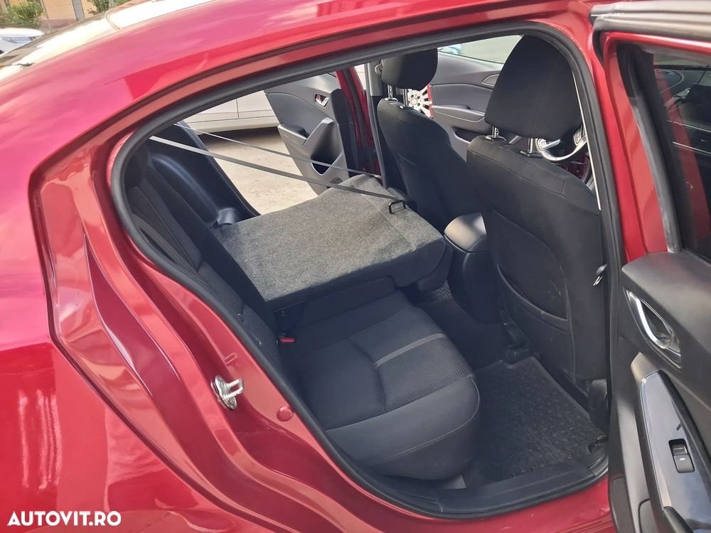 Mazda 3 G120 Revolution - 17