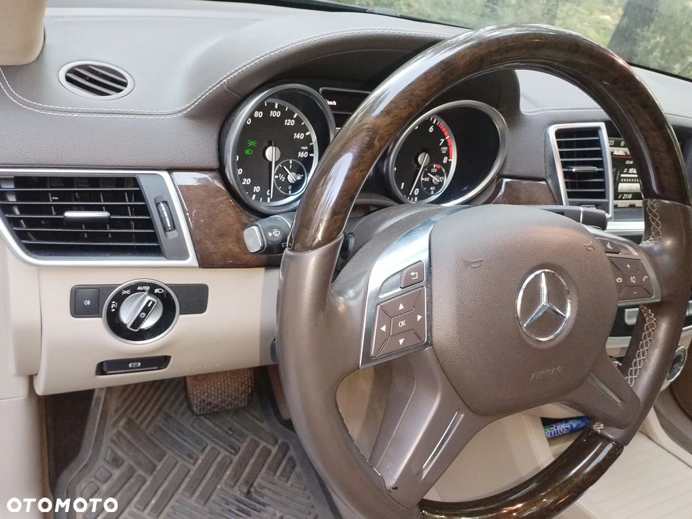 Mercedes-Benz GL - 10