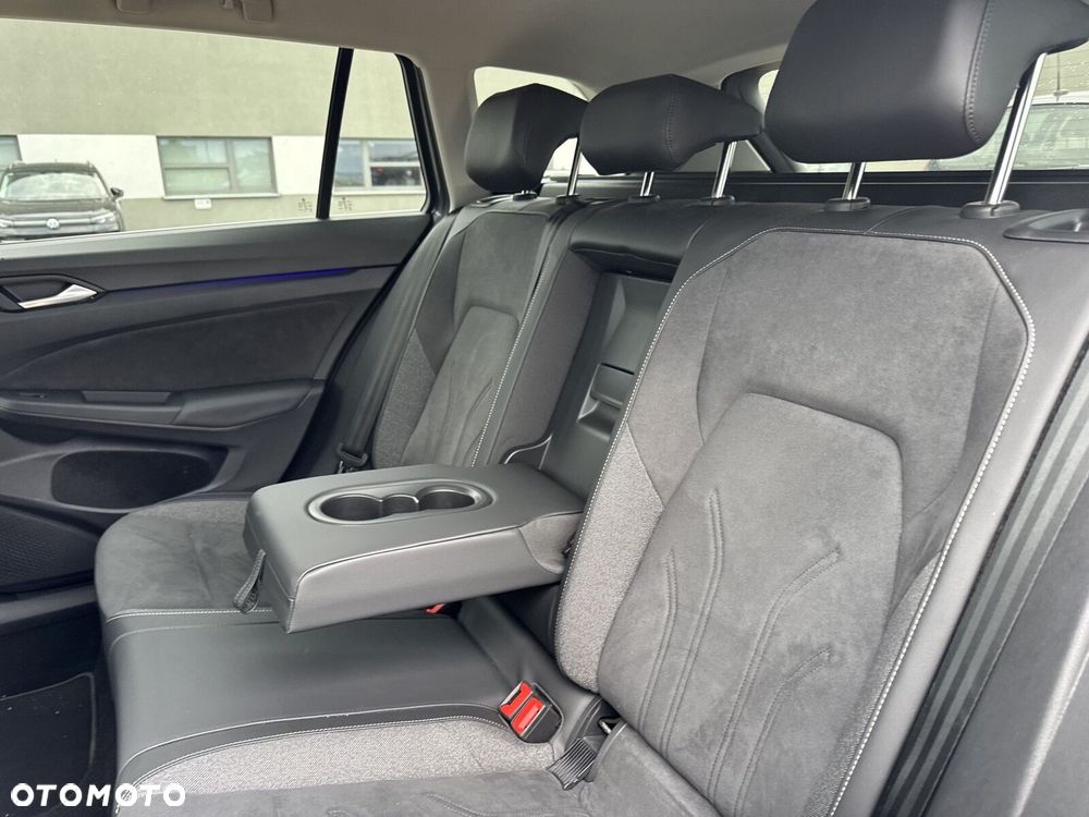 Volkswagen Golf Variant - 17