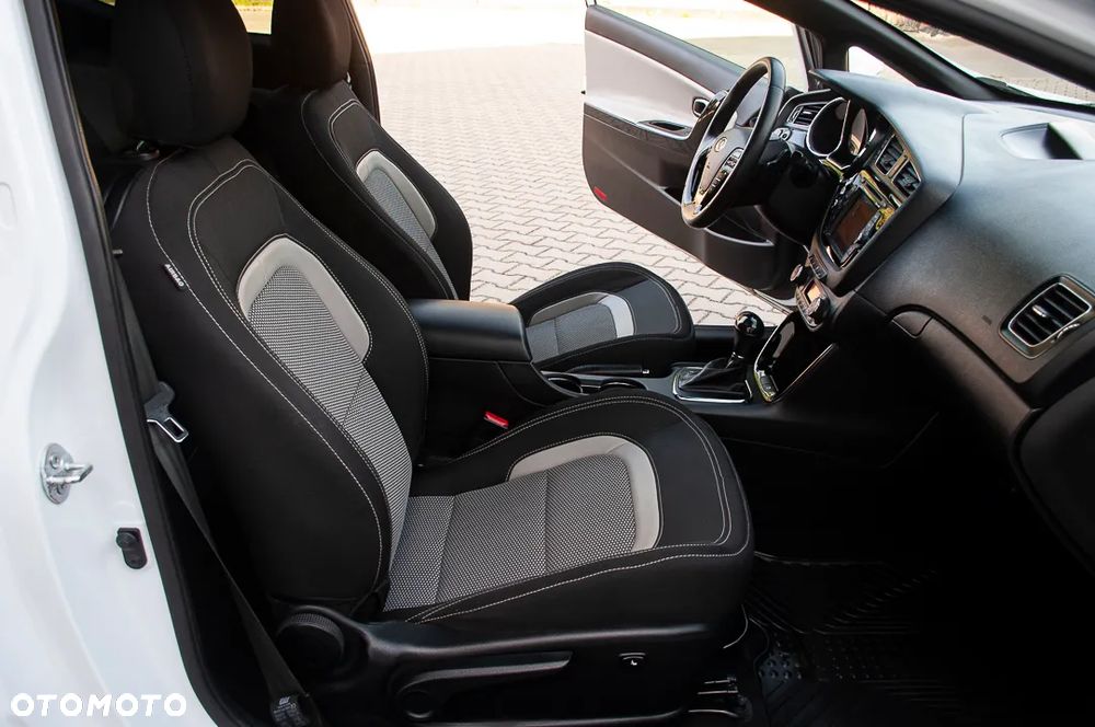 Kia ProCeed 1.6 GDI DCT Spirit - 25
