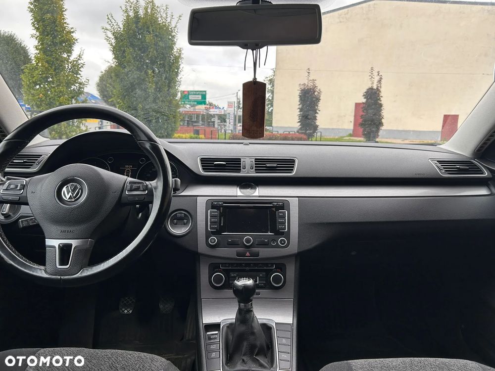 Volkswagen Passat 1.6 TDI Comfortline - 7