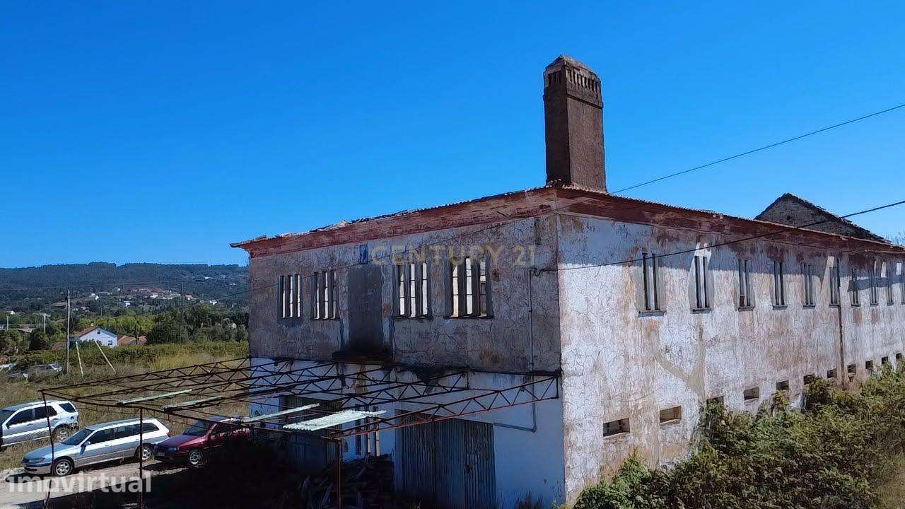 Armazém/Ruína com Potencial | Bairro Aguda | Figueiró dos Vinhos - Grande imagem: 3/11