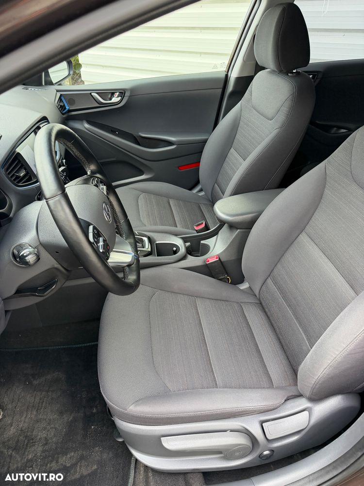 Hyundai IONIQ 1.6 GDI Style - 23
