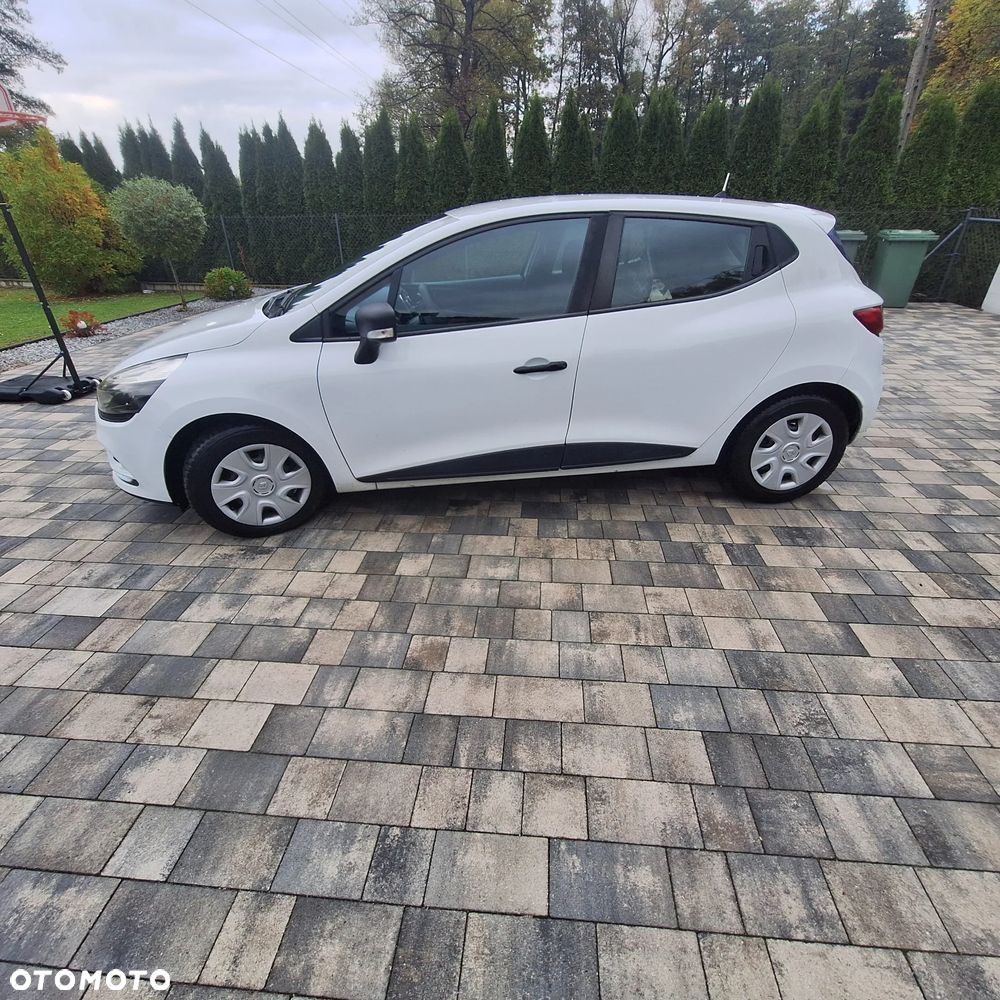 Renault Clio - 9