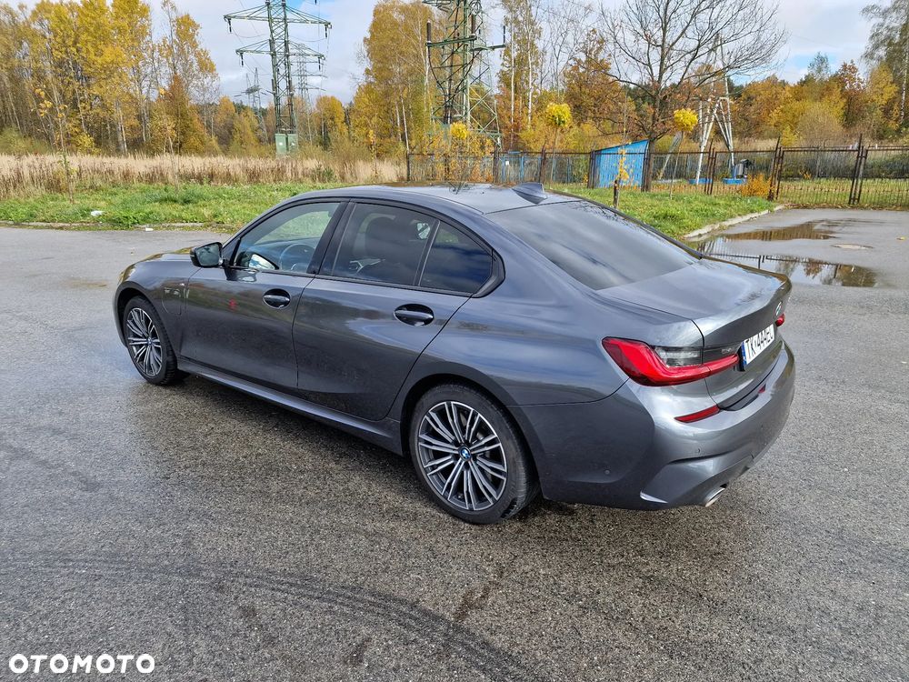 BMW Seria 3 330e M Sport sport - 11
