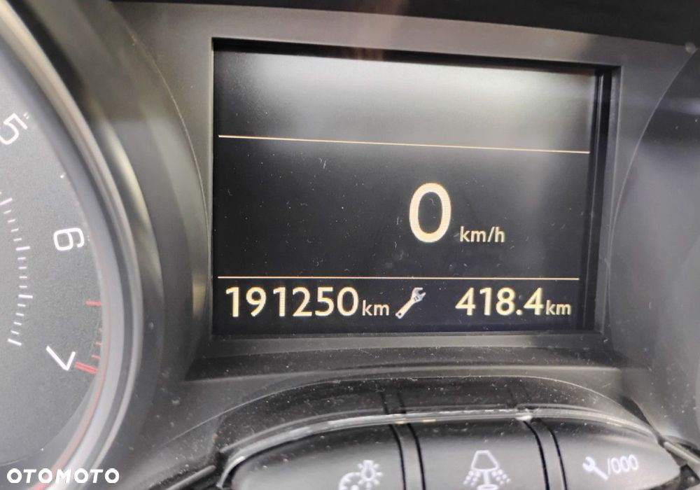 Peugeot 2008 - 13