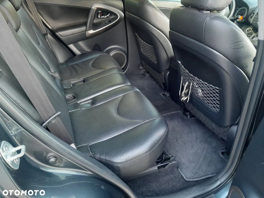 Toyota RAV4 2.2 D-4D Prestige - 8