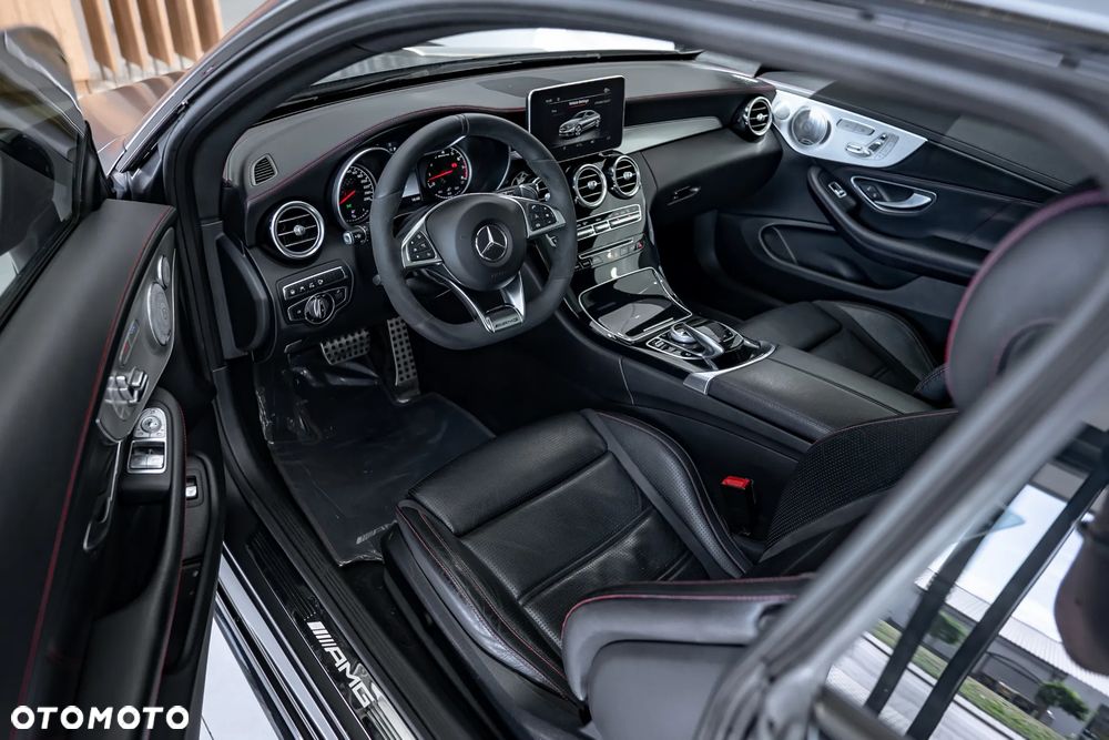 Mercedes-Benz Klasa C AMG 43 4Matic 9G-TRONIC - 28