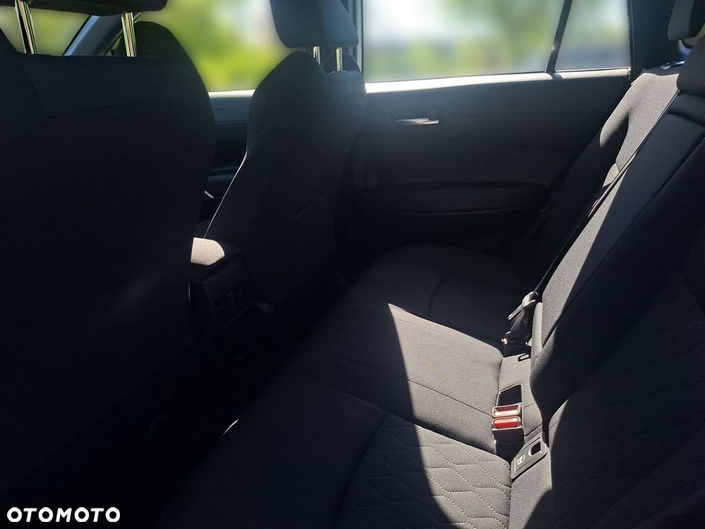 Toyota Corolla Cross - 12