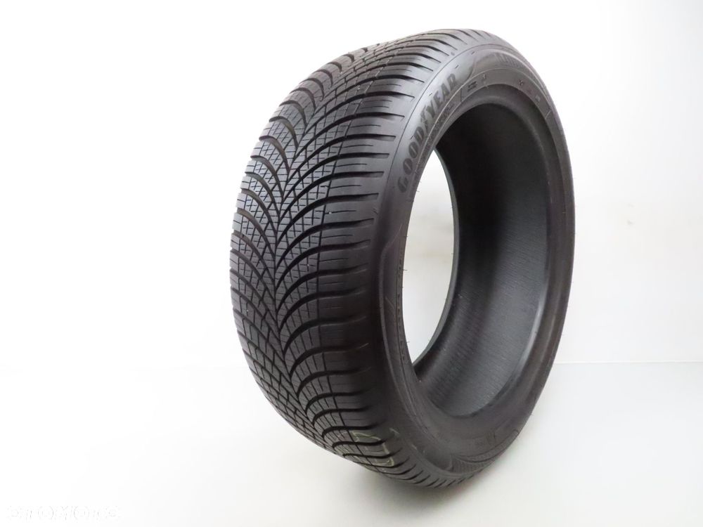255/45R19 OPONA CAŁOROCZNA Goodyear Vector 4Seasons Gen-3 SUV 104W XL - 1