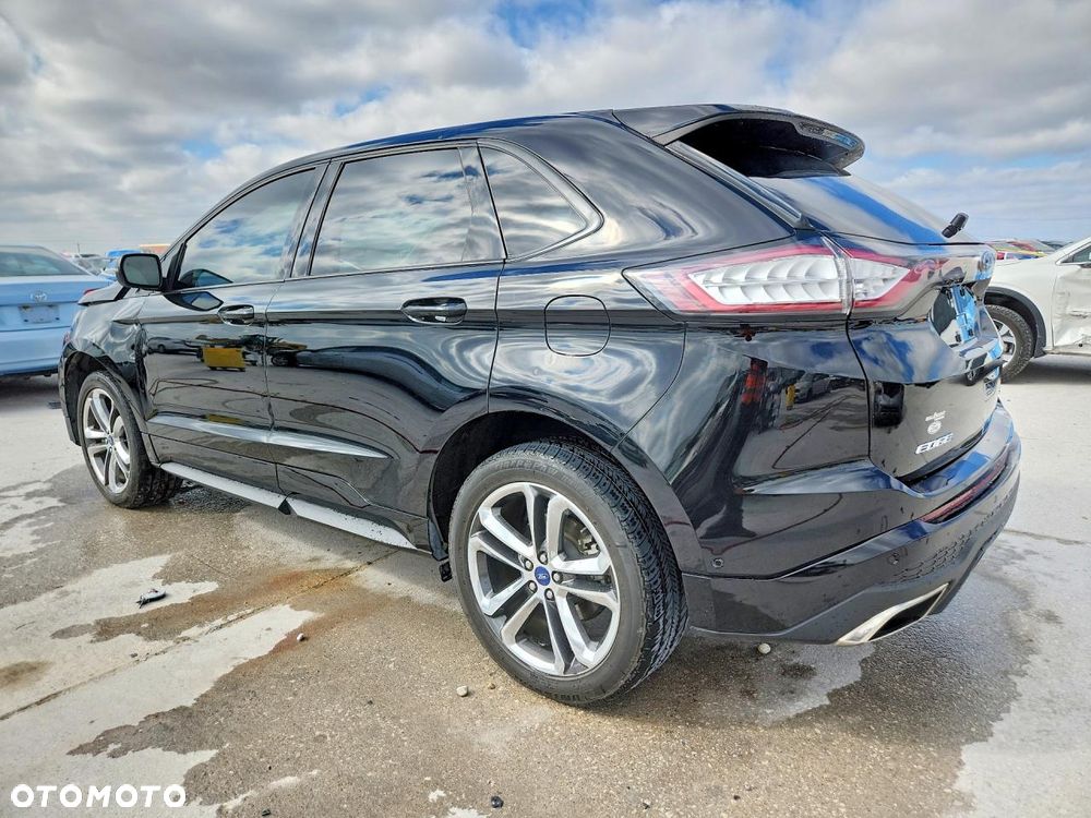 Ford Edge - 4