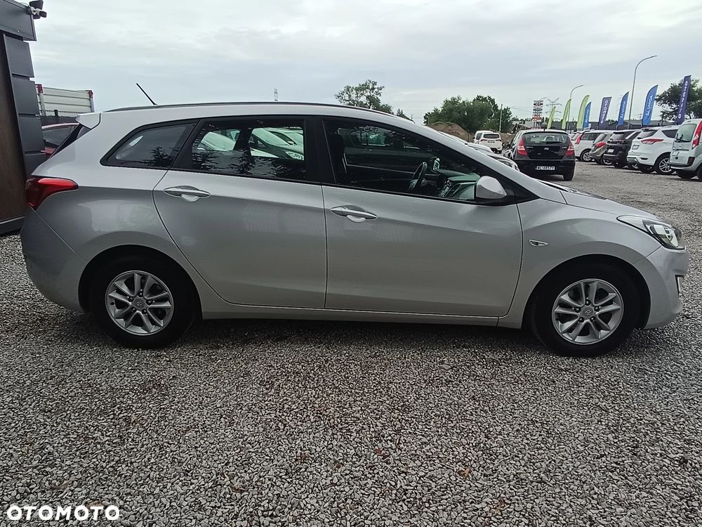 Hyundai i30 1.4 Comfort - 12