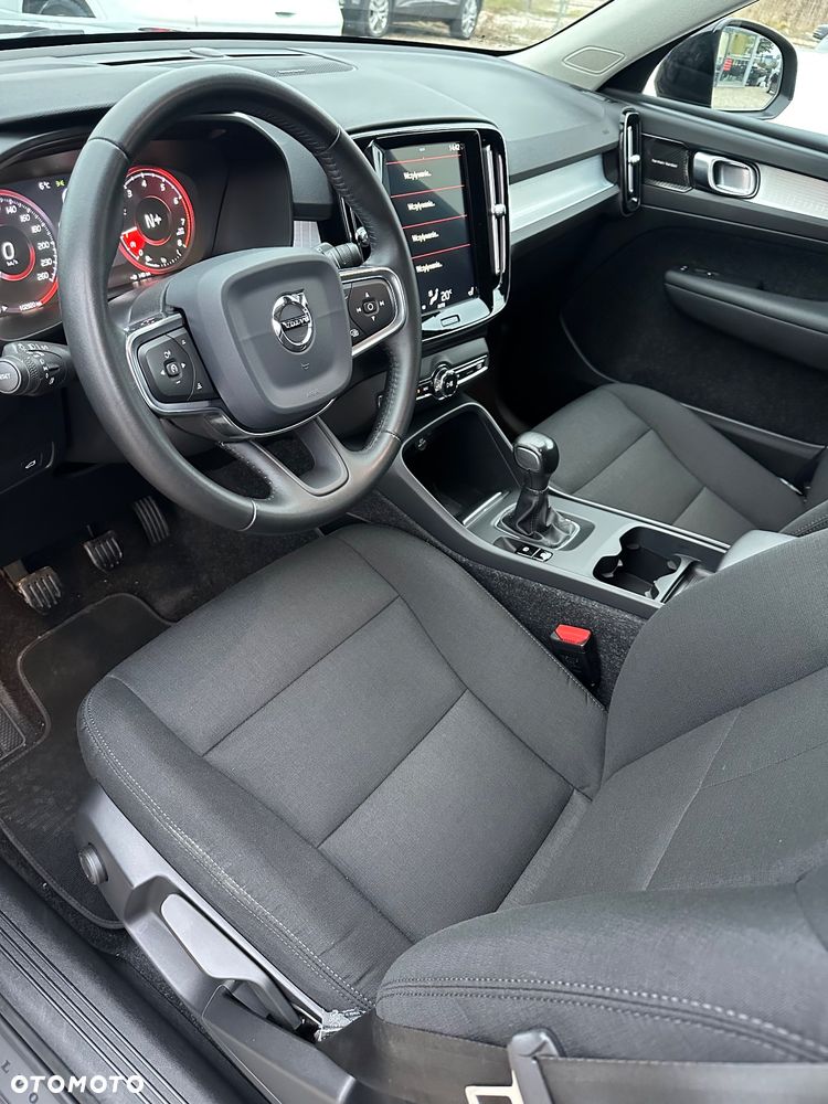 Volvo XC 40 T3 Momentum Pro - 6