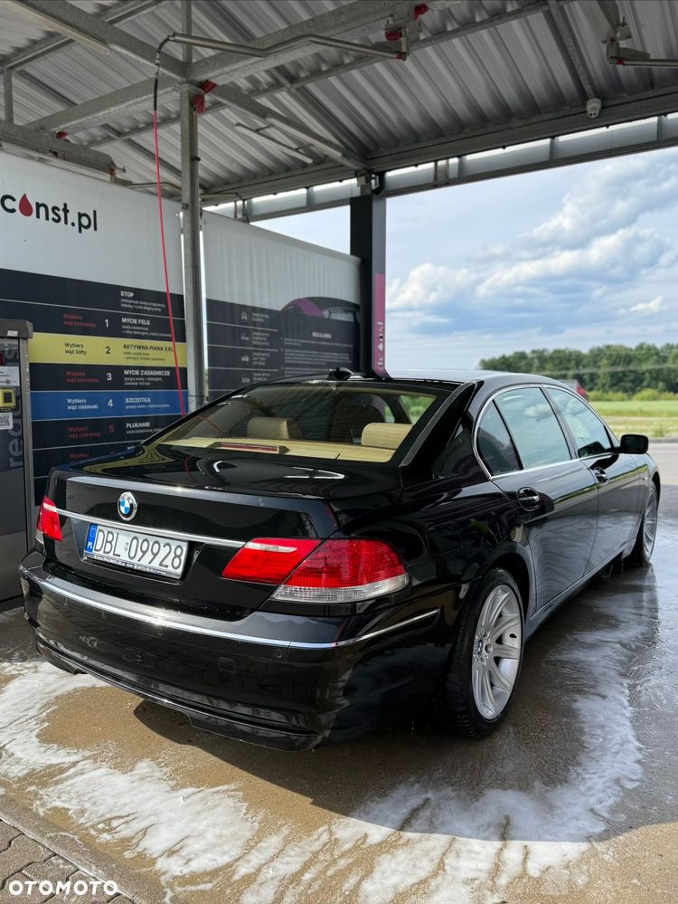 BMW Seria 7 740i L - 3