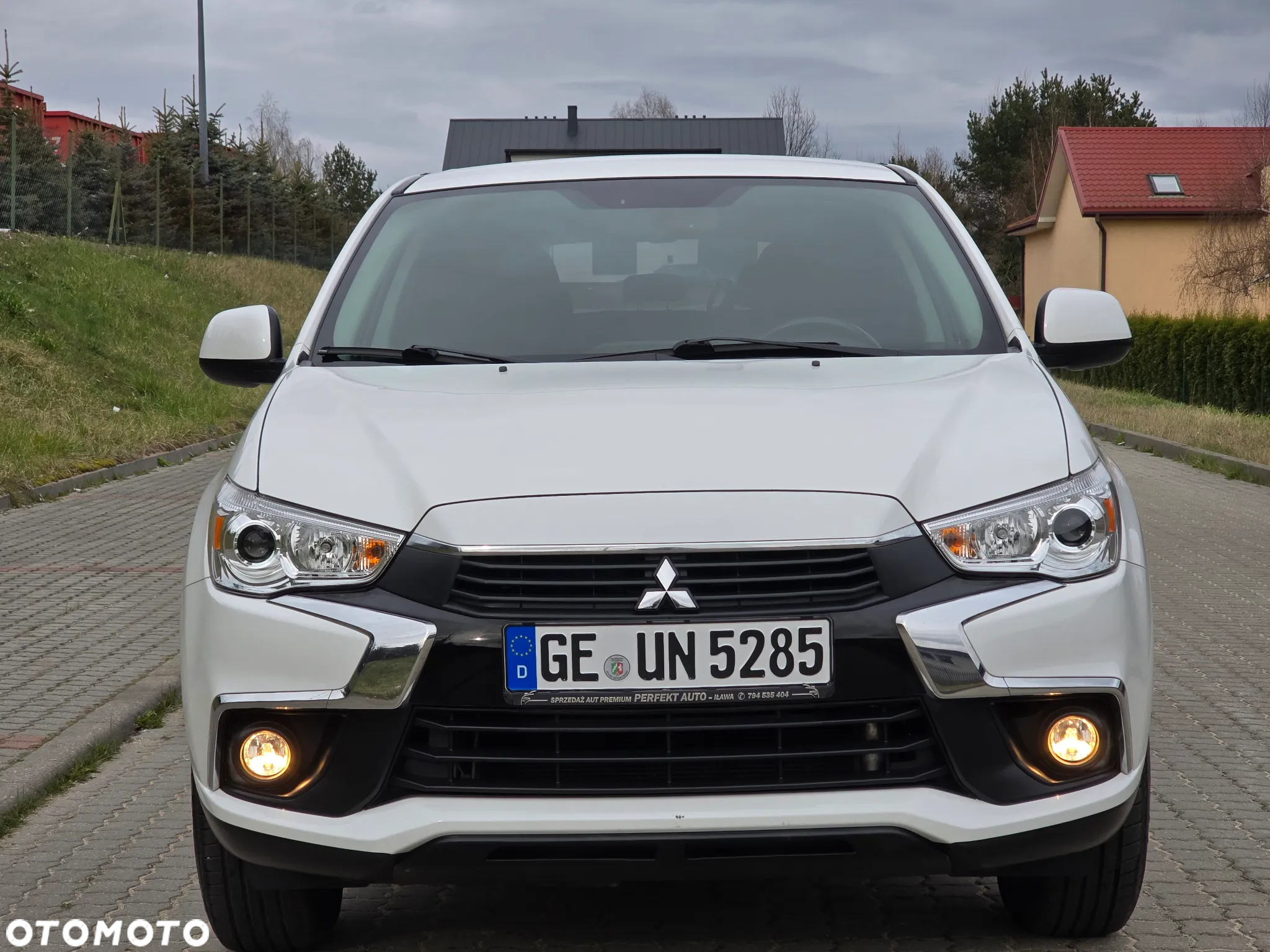 Mitsubishi ASX 1.6 2WD Diamant Edition - 2