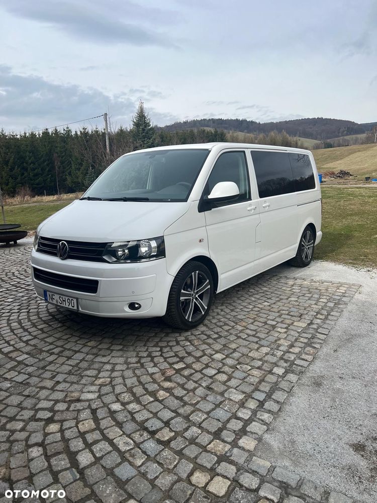 Volkswagen Multivan - 1