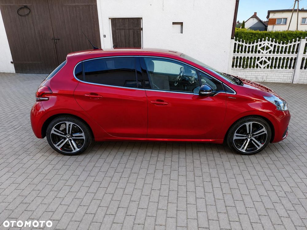 Peugeot 208 BlueHDi 100 GT Pack - 4