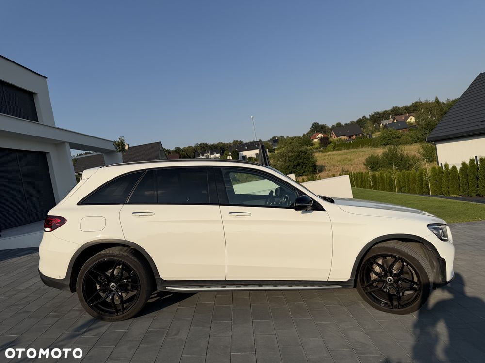 Mercedes-Benz GLC - 12