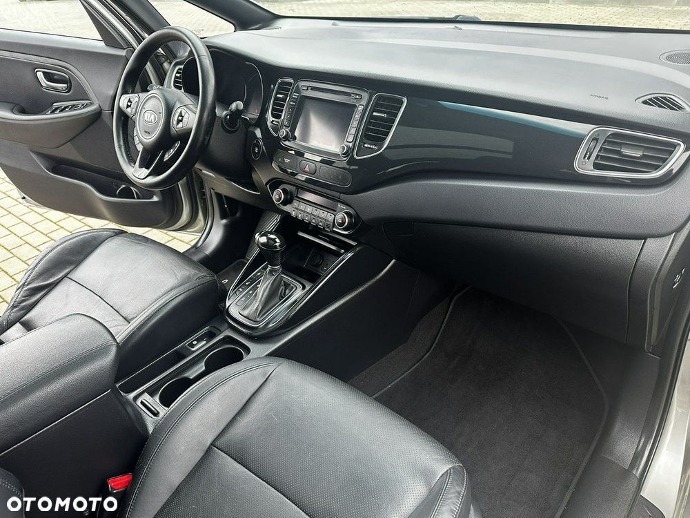 Kia Carens 1.7 CRDi XL 7os 7DCT - 17