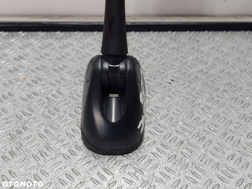 ANTENA DACHOWA NISSAN JUKE R2011 1,6 DIG-T NR B092116 - 6
