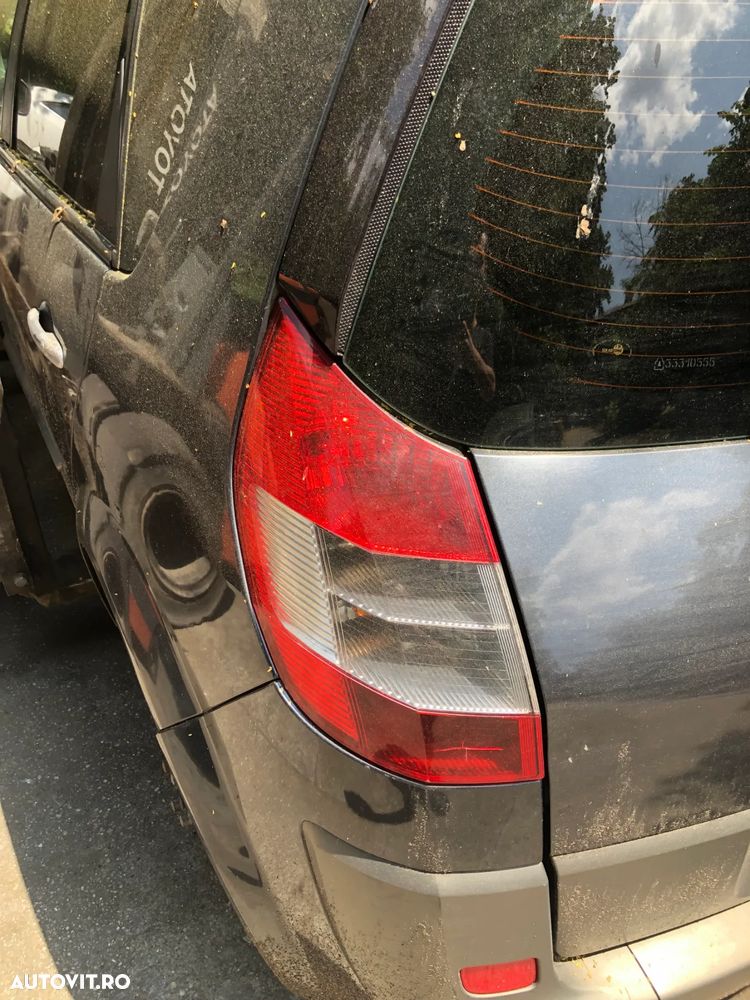 Stop stanga/Stop dreapta Renault Megane Scenic 2005 - 2