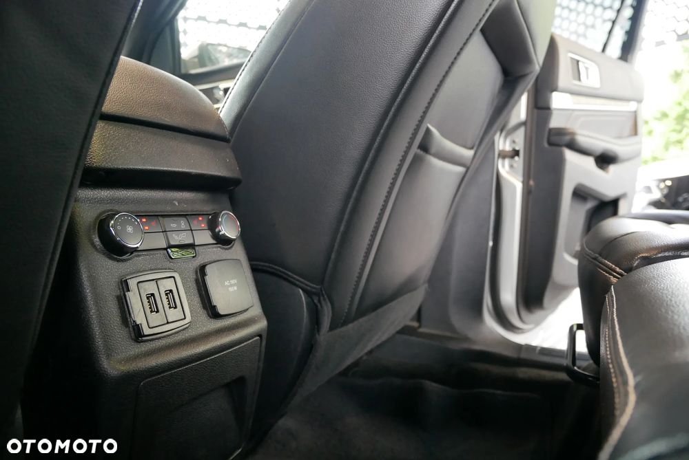 Ford Explorer - 22
