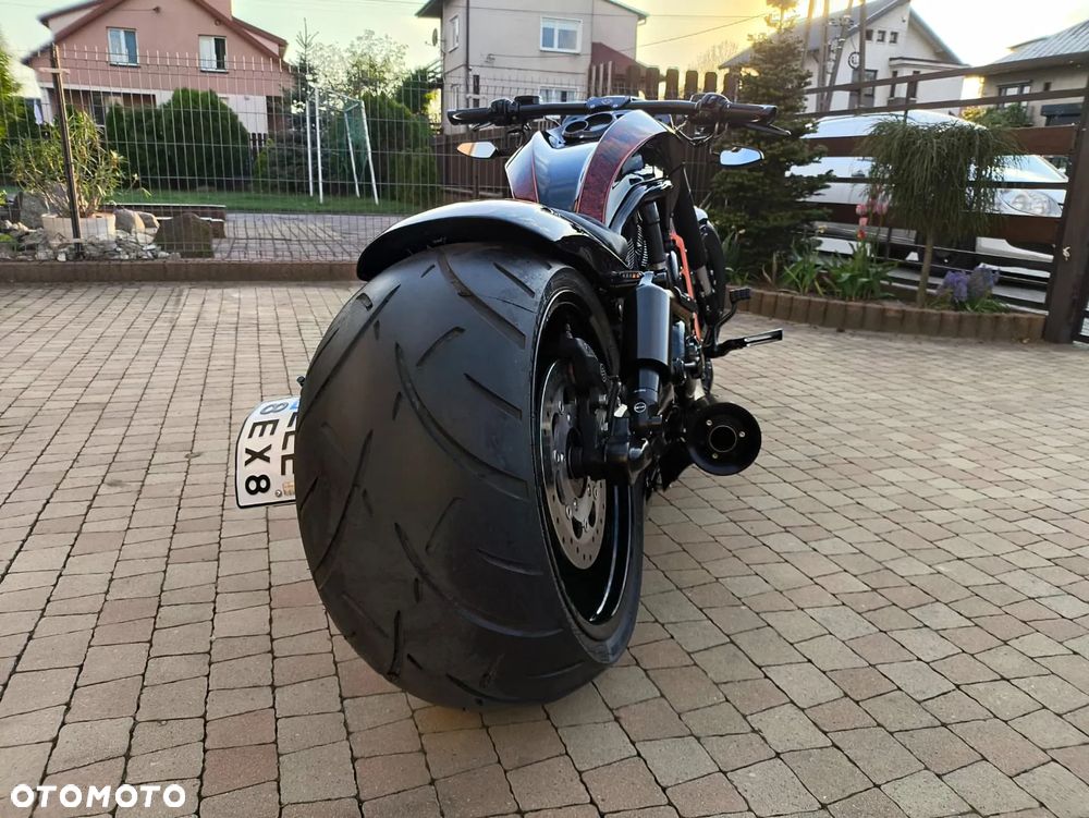 Harley-Davidson V-Rod Muscle - 31