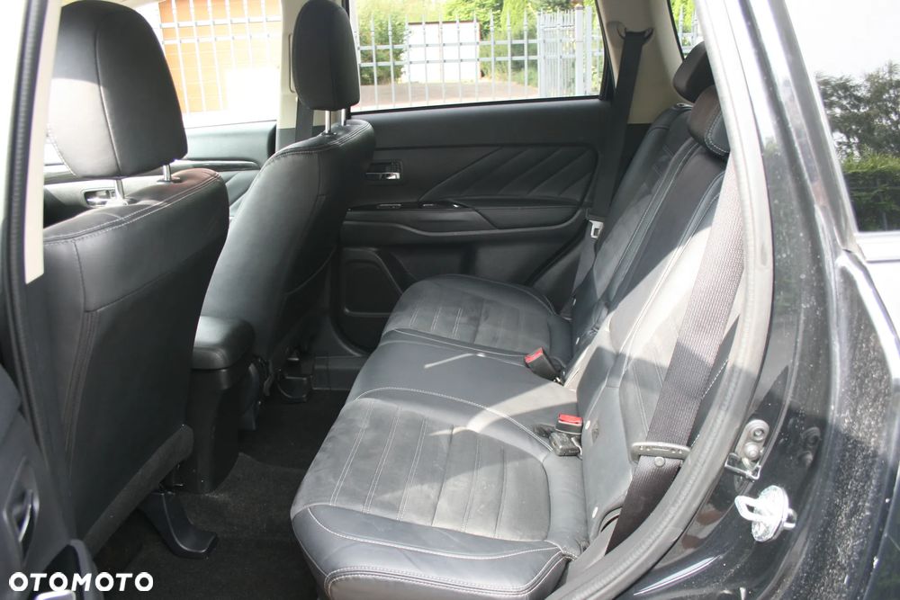 Mitsubishi Outlander 2.2 DID Intense + 4WD - 30