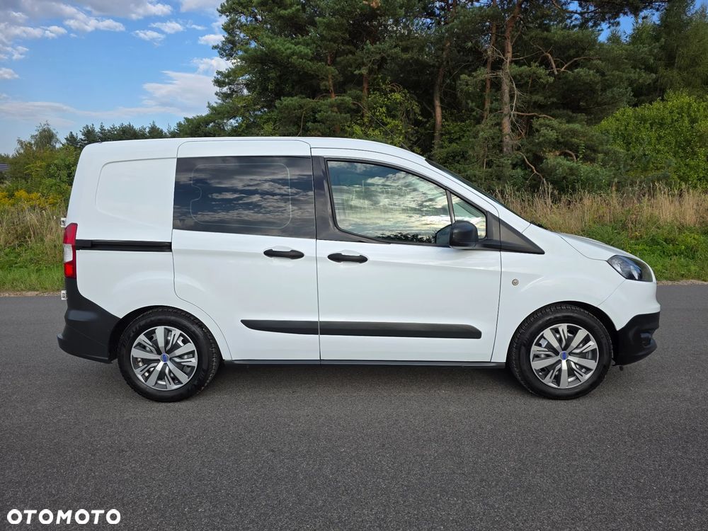 Ford Tourneo Courier 1.0 EcoBoost Ambiente - 9