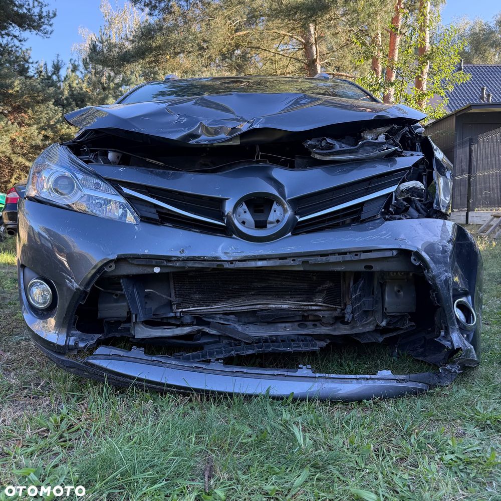 Toyota Verso 1.8 Premium 7os - 8