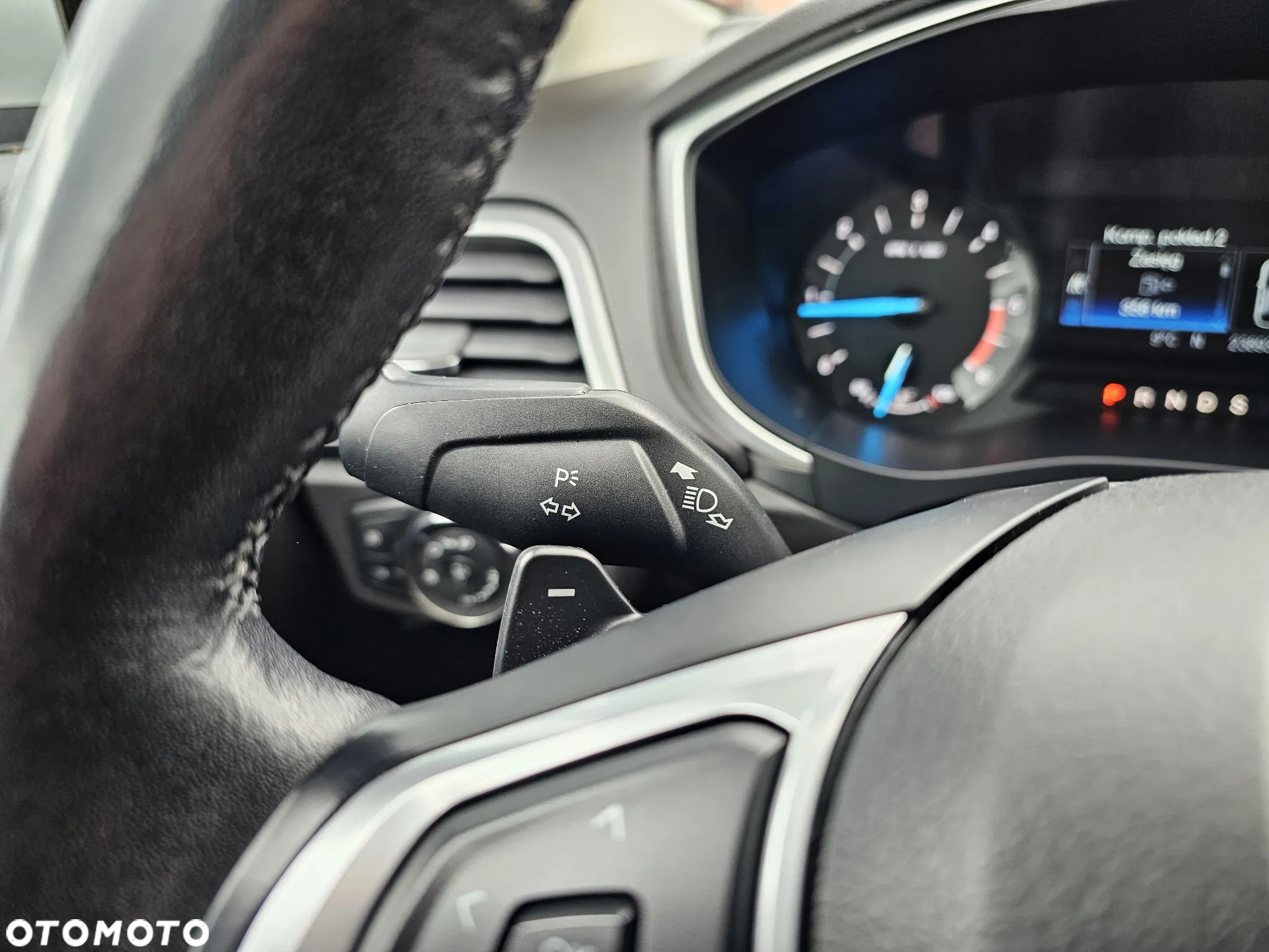 Ford Mondeo 2.0 TDCi Ambiente Plus PowerShift - 13