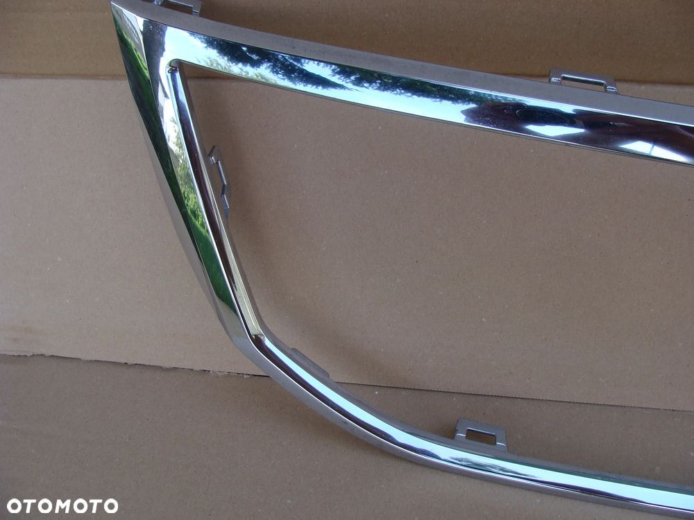 CHROM RAMKA ATRAPY GRILL SKODA KAROQ 57A853761 - 2