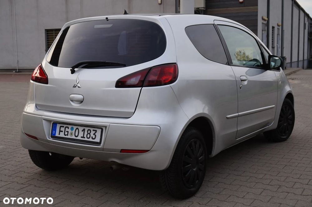 Mitsubishi Colt - 16